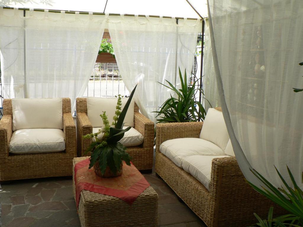 Hotel Arlesiana Rimini Exterior photo