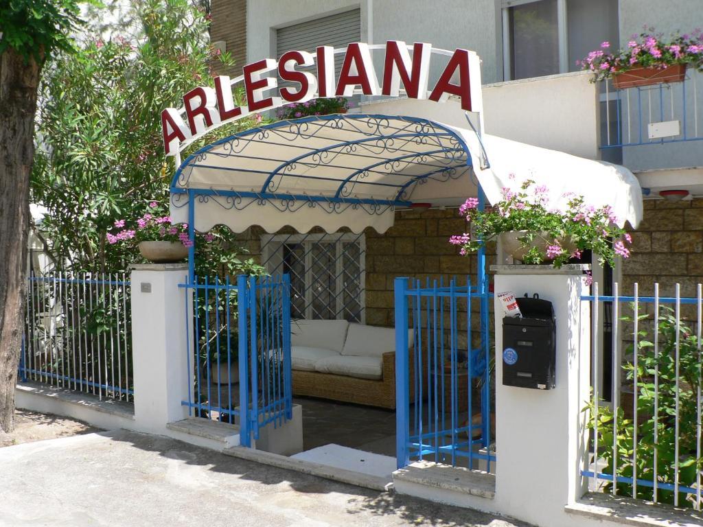 Hotel Arlesiana Rimini Exterior photo